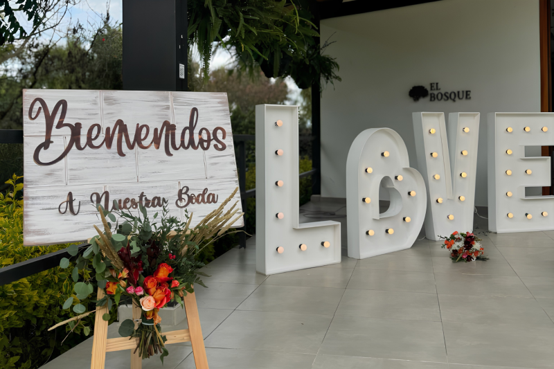 Ximena Segura / Wedding Planner