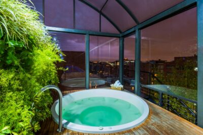 Hotel Cosmos 100